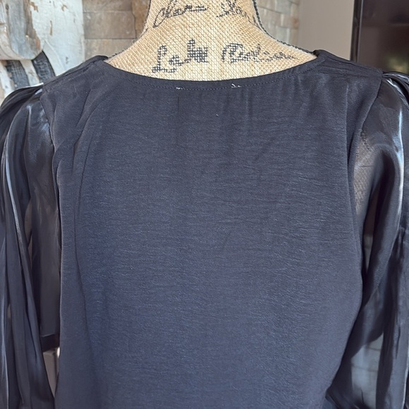 Easel black v-neck sheer shiny 3/4 sleeve mixed media rounded hem blouse shirt - Picture 10 of 16